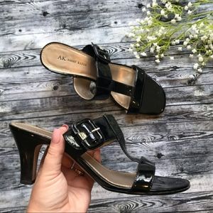 Black sandal heel